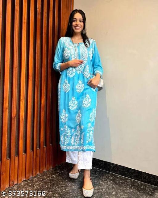 Aagyeyi Fashionable Women Kurta Sets