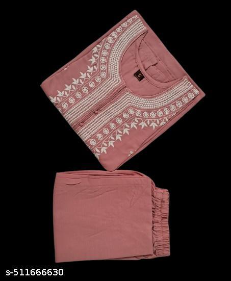 Aakarsha Attractive Women Kurta Sets