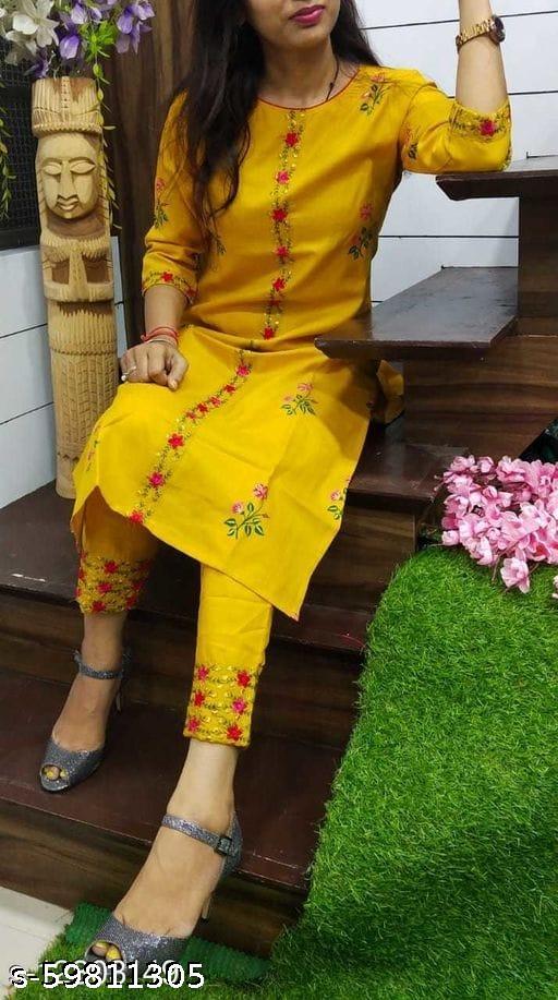 Charvi Petite Women Kurta Sets