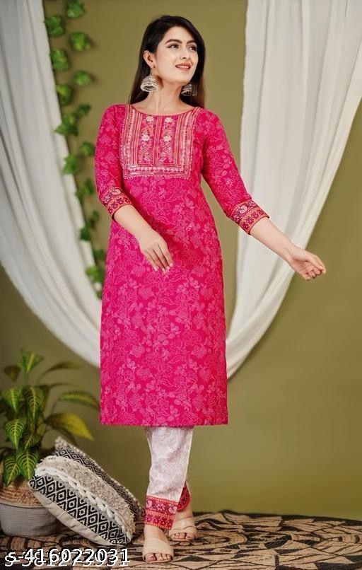 Aakarsha Pretty Women Kurta Sets