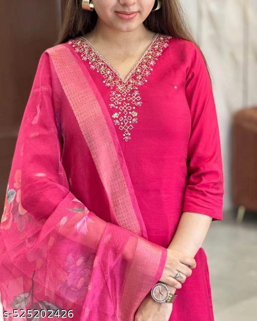 Kashvi Graceful Women Kurta Sets