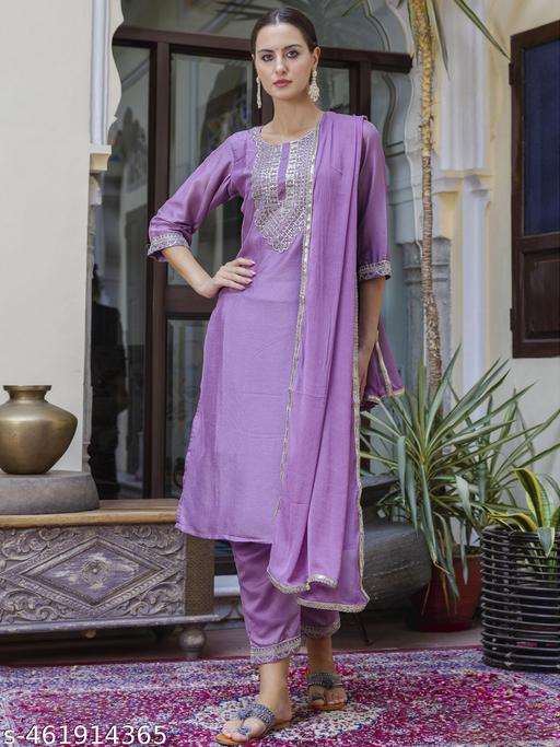 Abhisarika Voguish Women Kurta Sets