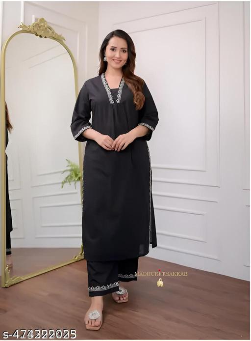 Aakarsha Drishya Women Kurta Sets