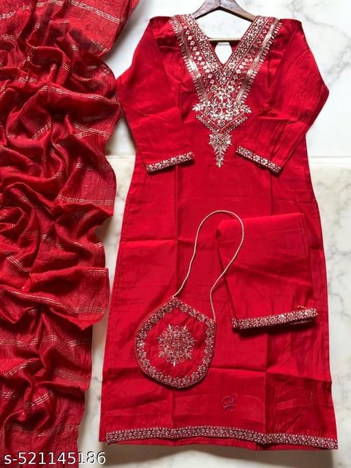 Aakarsha Superior Women Kurta Sets
