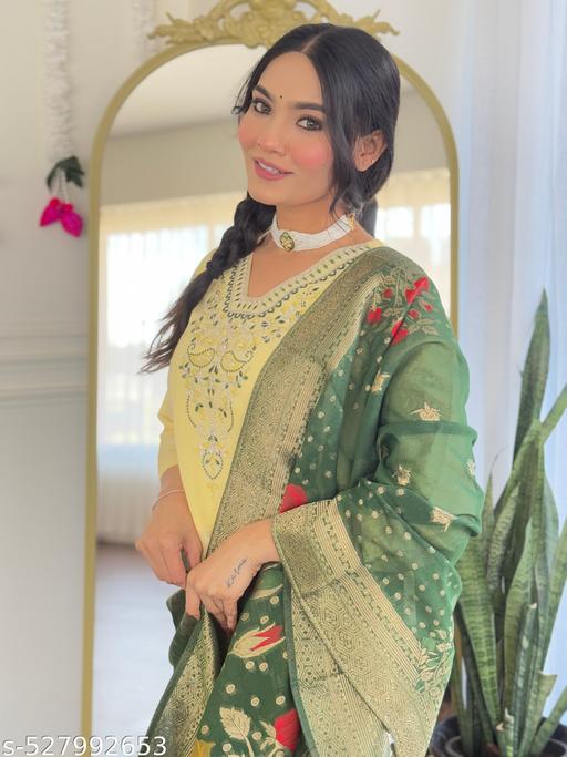Trendy Attractive Women Kurta Sets