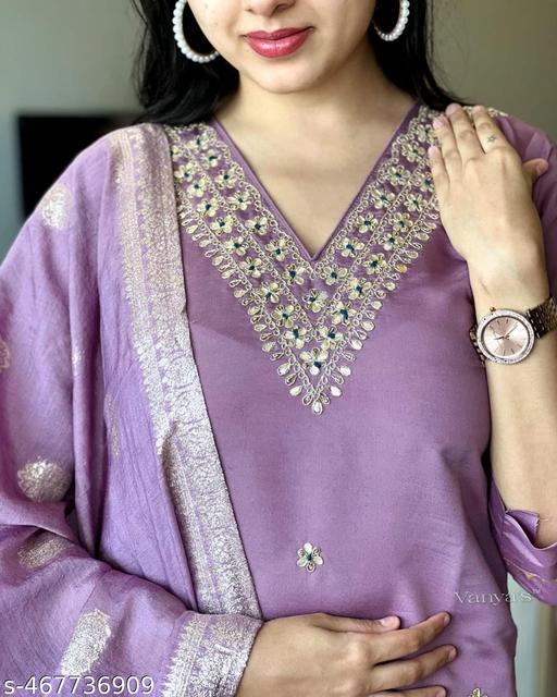 Kashvi Fashionable Women Kurta Sets