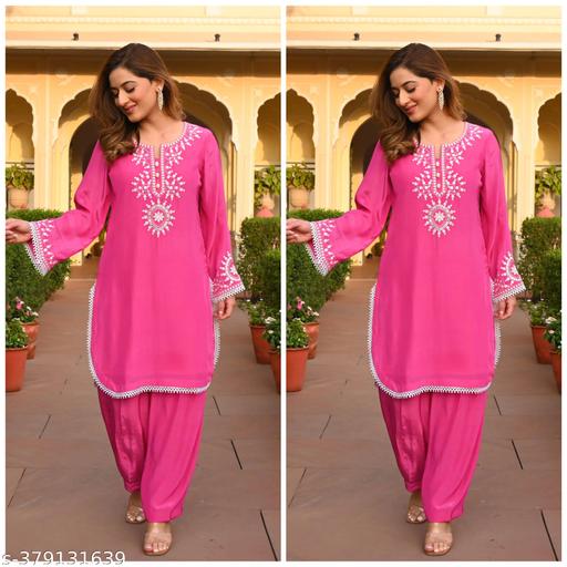 Trendy Attractive Women Kurta Sets